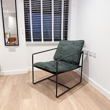 Spacious Modern 1 Bed Apartments In St Neots - Perfect For Contractors & Professionals - Free Parking - Wifi - Fully Equipped Kitchen - Smart Tv Ideal For Work Stays And Long Projects Exterior foto