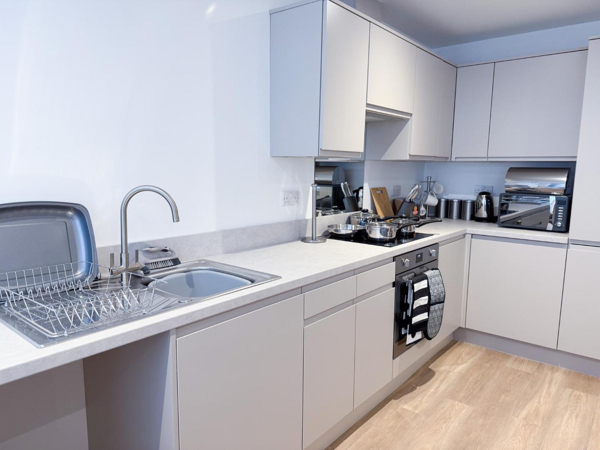 Spacious Modern 1 Bed Apartments In St Neots - Perfect For Contractors & Professionals - Free Parking - Wifi - Fully Equipped Kitchen - Smart Tv Ideal For Work Stays And Long Projects Exterior foto