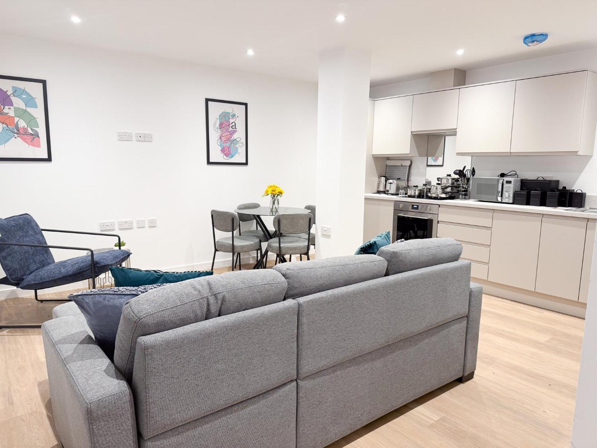 Spacious Modern 1 Bed Apartments In St Neots - Perfect For Contractors & Professionals - Free Parking - Wifi - Fully Equipped Kitchen - Smart Tv Ideal For Work Stays And Long Projects Exterior foto