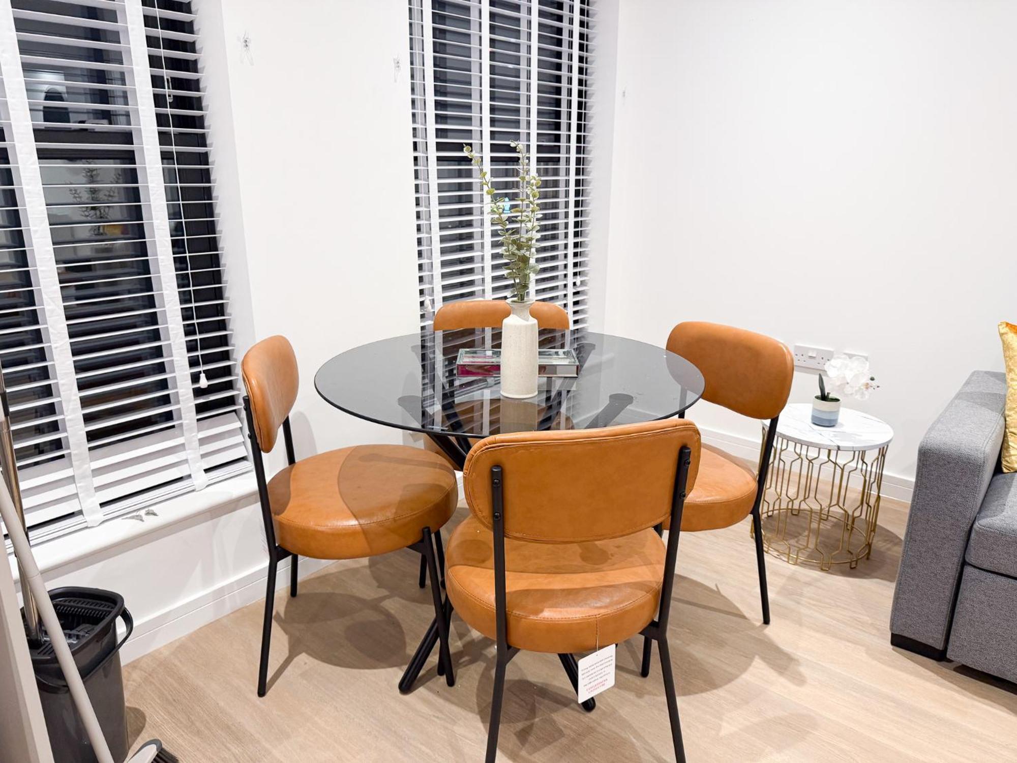 Spacious Modern 1 Bed Apartments In St Neots - Perfect For Contractors & Professionals - Free Parking - Wifi - Fully Equipped Kitchen - Smart Tv Ideal For Work Stays And Long Projects Exterior foto