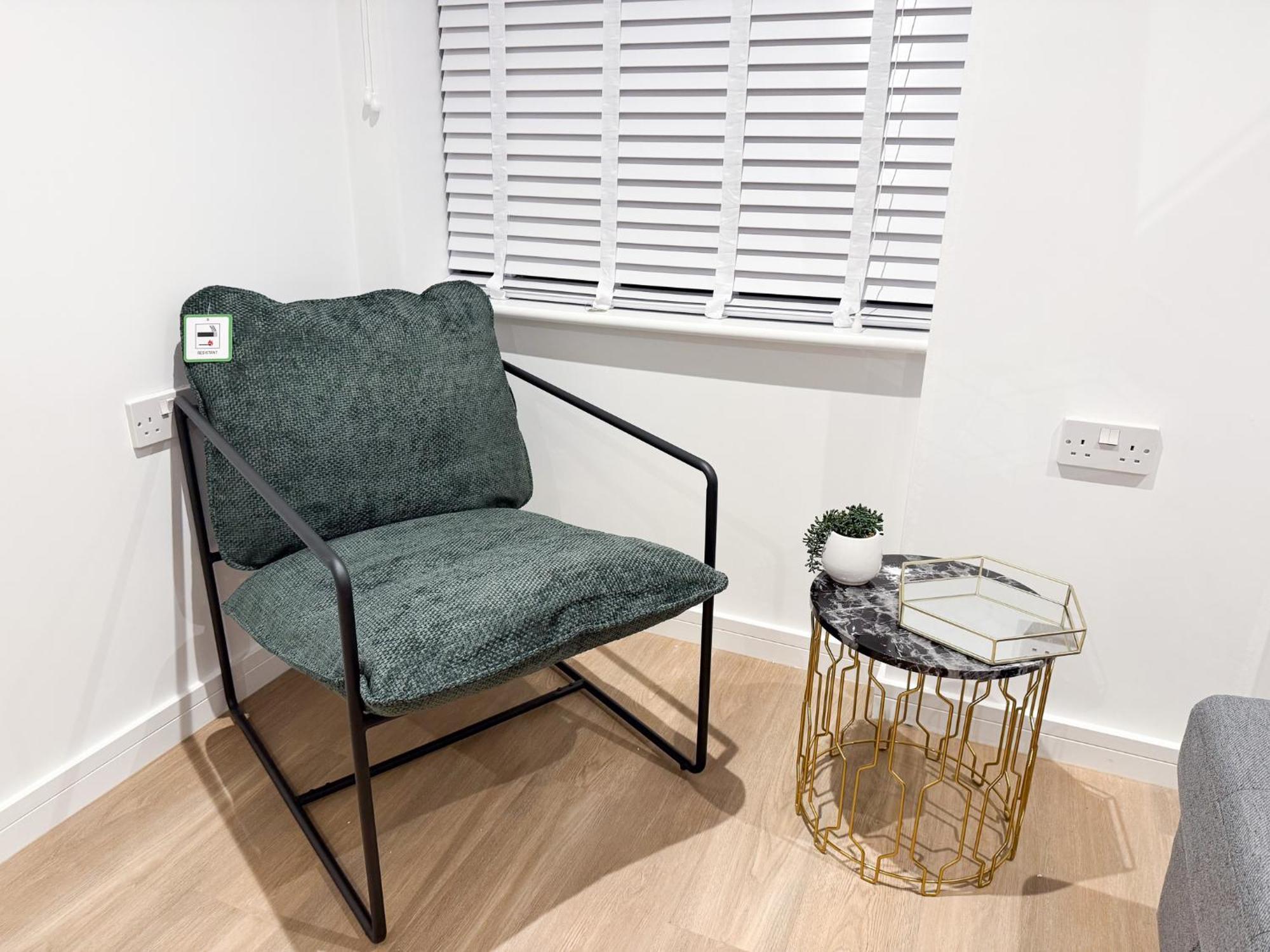 Spacious Modern 1 Bed Apartments In St Neots - Perfect For Contractors & Professionals - Free Parking - Wifi - Fully Equipped Kitchen - Smart Tv Ideal For Work Stays And Long Projects Exterior foto